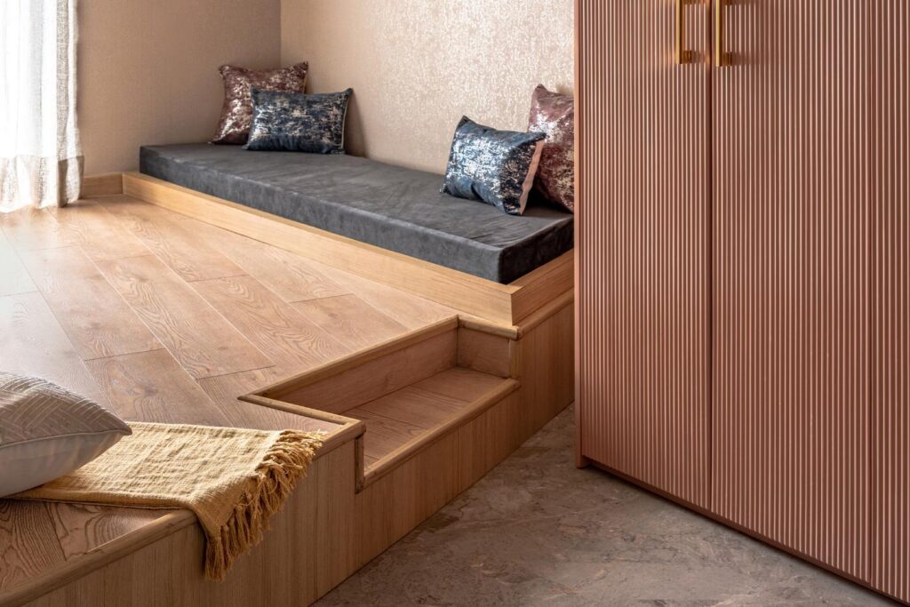 Raised Wooden Floor and Slat Panels Cupboard, Art Deco Bedroom Interiors